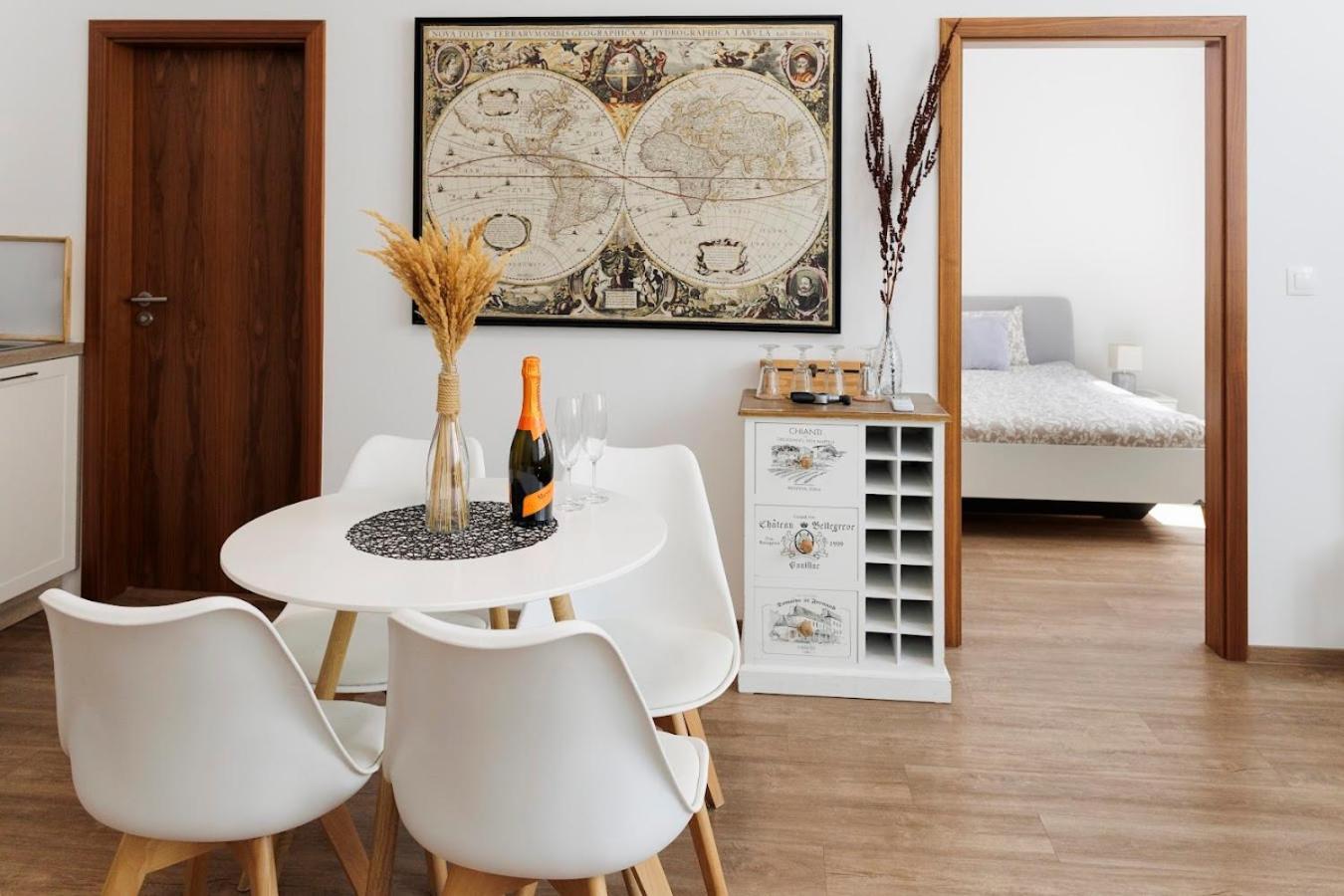 Diamond Residence In Old Town With Free Parking Bratislava Exteriér fotografie