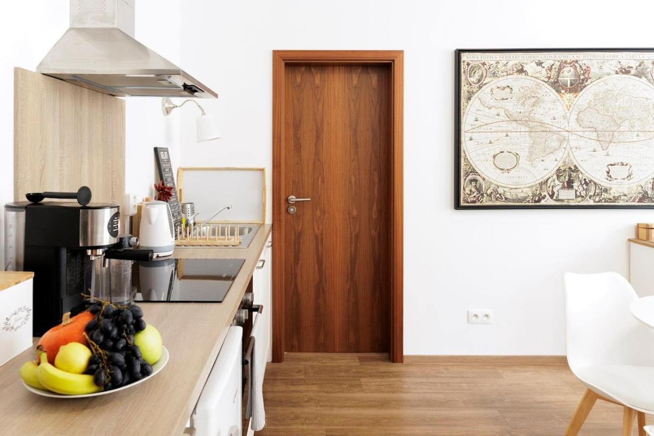 Diamond Residence In Old Town With Free Parking Bratislava Exteriér fotografie